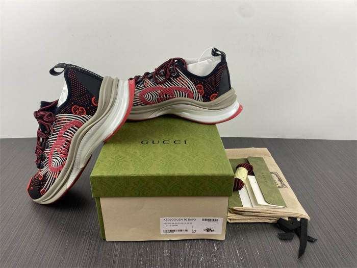 G*u*i* trainer sneaker89