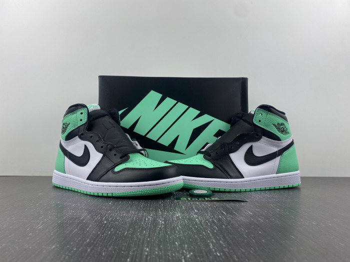 air jordan 1 high og “green glow” dz5485-130