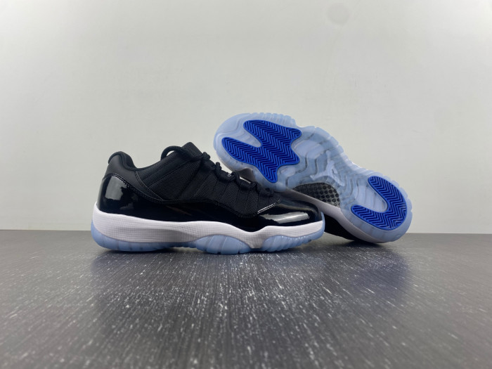 air jordan 11 low “space jam” fv5104-004