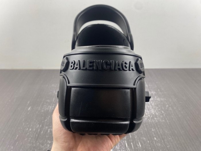 balenciag* sandal bs28