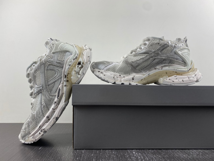 Ba*len*cia*ga runner sneaker