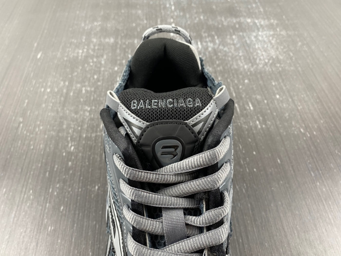 Ba*len*cia*ga runner sneaker