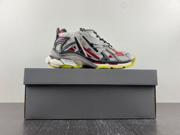 Ba*len*cia*ga runner sneaker