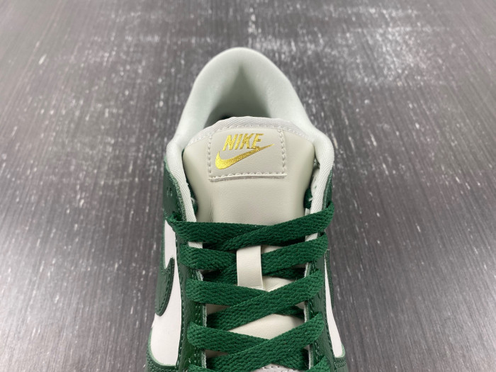 nike dunk low lx wmns “green ostrich” fj2260-002