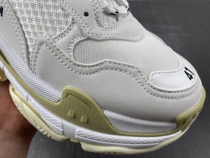 Ba*len*cia*ga triple s sneaker 80000101