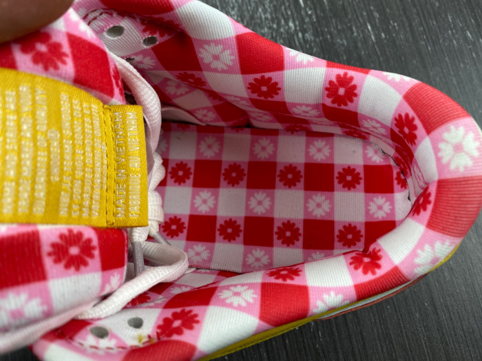 nike sb dunk low yellow lobster 313170-137566