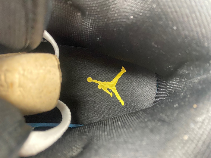 air jordan 1 mid “yellow ochre” dq8426-701