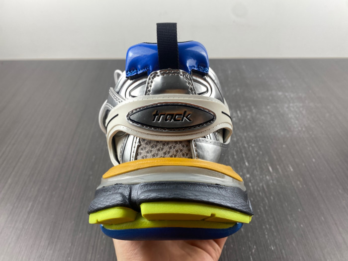 Ba*len*cia*ga track 8000055