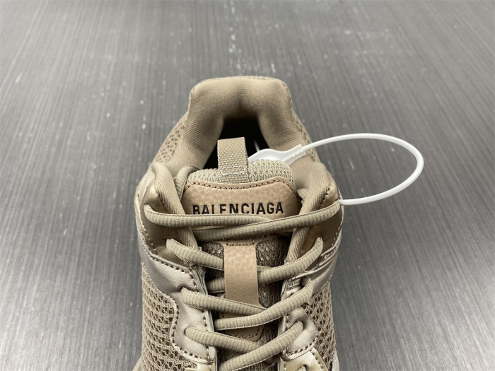 Ba*len*cia*ga track 8000011