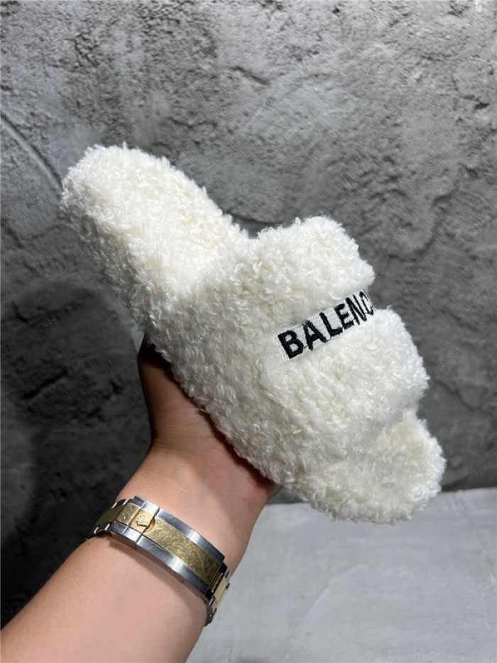 balenciag* sandal bs58