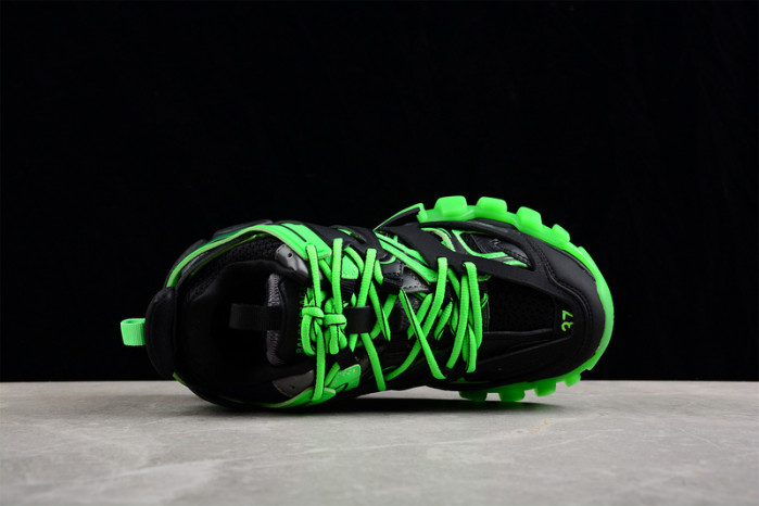 Ba*len*cia*ga track 8000017