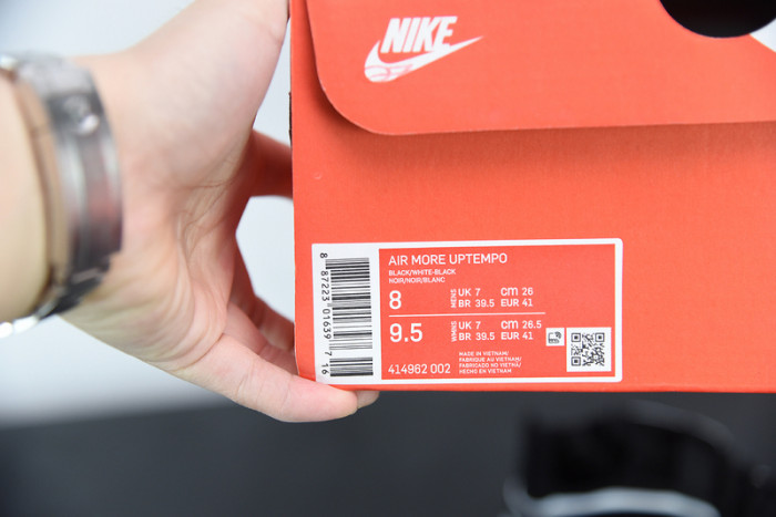 nike air more uptempo black white 414962-002