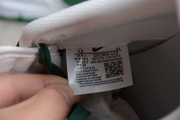 nike dunk low “green noise”dd1503-112