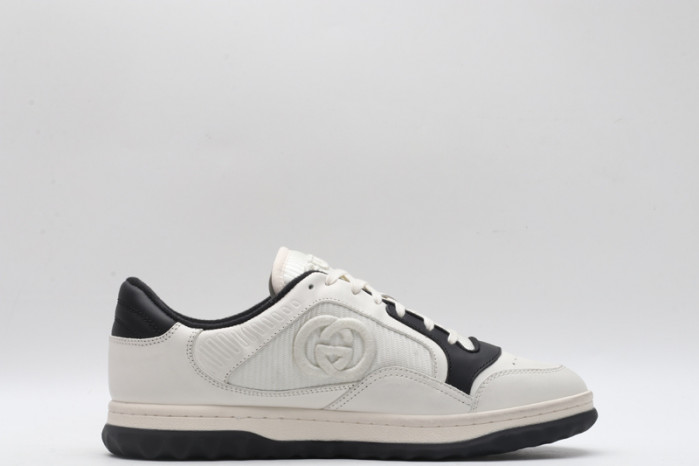 G*u*i* trainer sneaker95