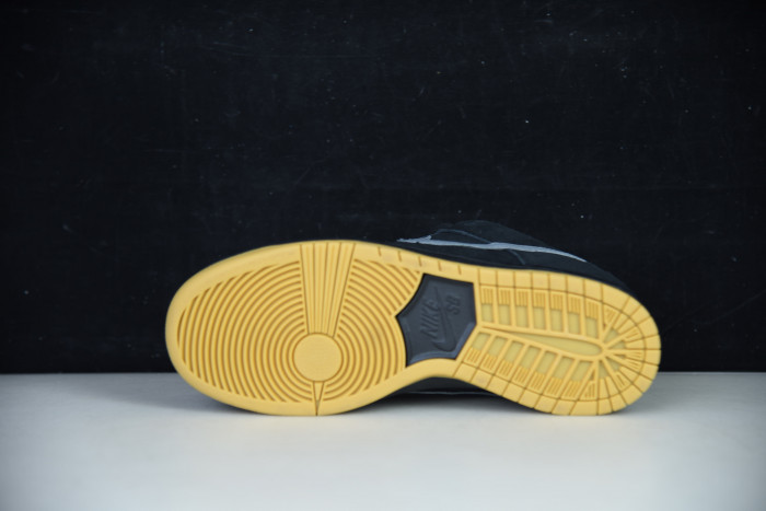 nike sb dunk low “fog” bq6817-010