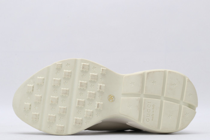 G*u*i* rhyton sneaker