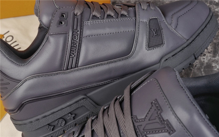 lv snekaers l0000324