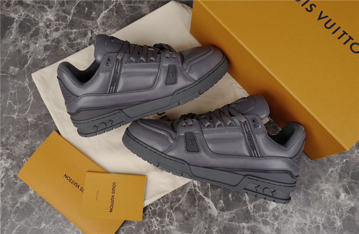 lv snekaers l0000324