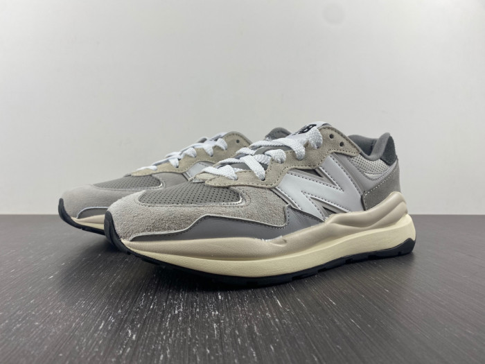 Bape x New Balance 2002R M2002RHO DFY19