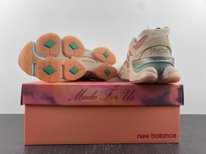 Bape x New Balance 2002R M2002RHO DFY13