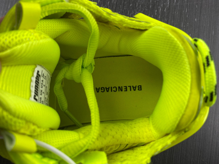 Ba1en*iaga runner 8000056