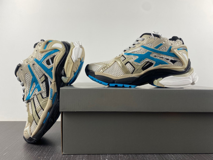 Ba1en*iaga runner 8000061