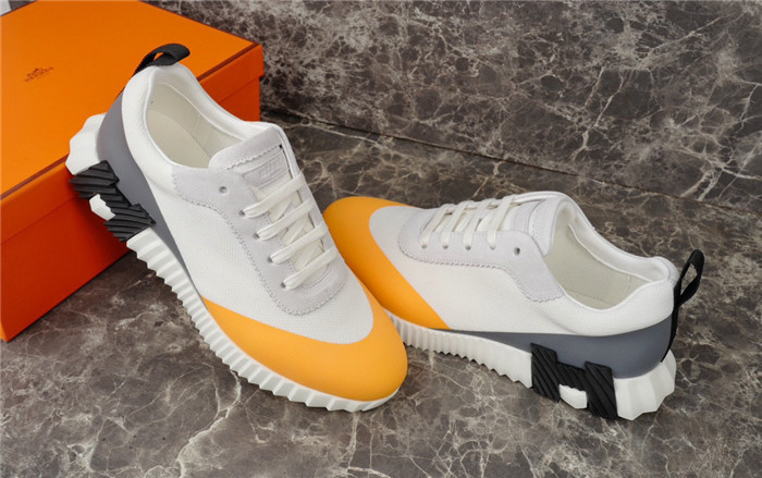 H**me5 snekaers hm023