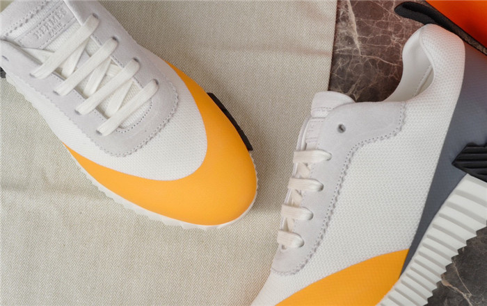 H**me5 snekaers hm023