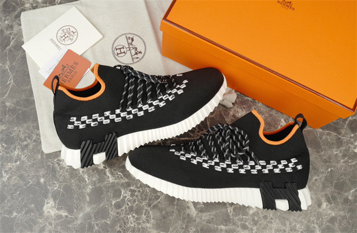 H**me5 snekaers hm015