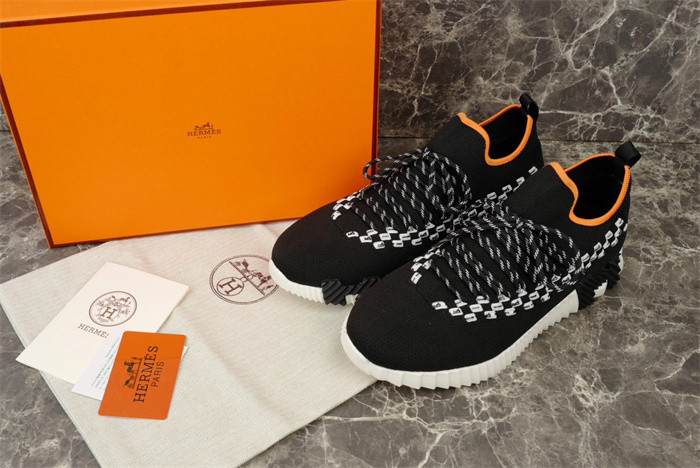 H**me5 snekaers hm015