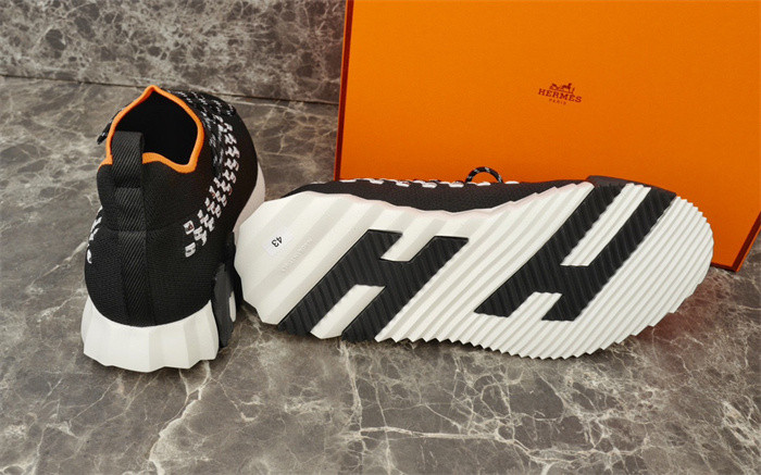 H**me5 snekaers hm015