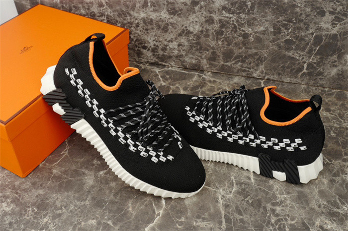 H**me5 snekaers hm015