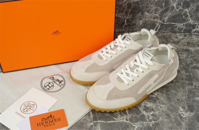 H**me5 snekaers hm004