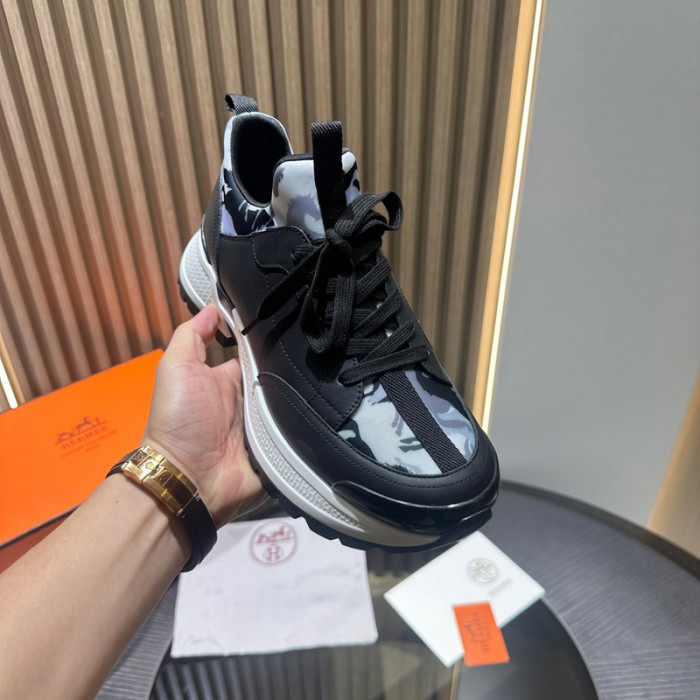 H**me5 snekaers hm047