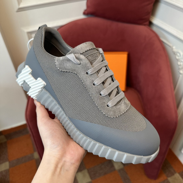 H**me5 snekaers hm026