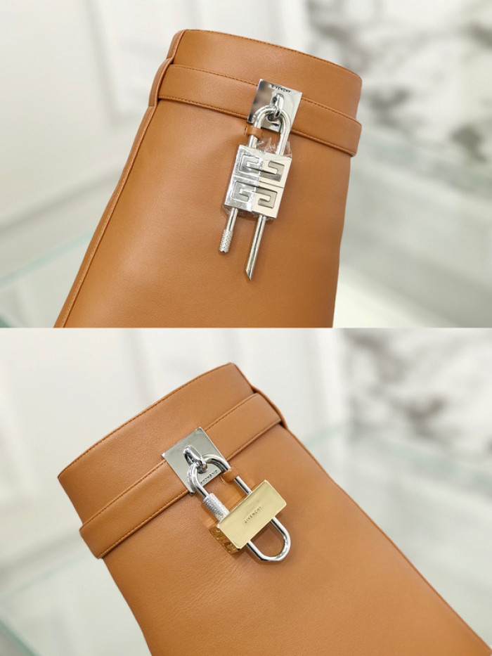 Givenchy Boots 660016