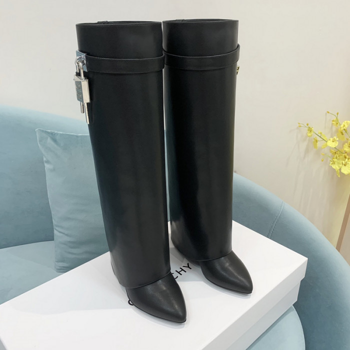 Givenchy Boots 660005