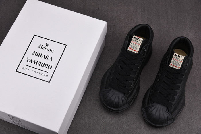 Ma*s*n mihara yasuhiro sneaker mmys22