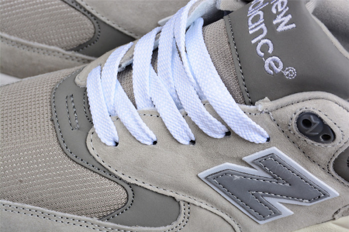 New Balance ML999MG DFY2