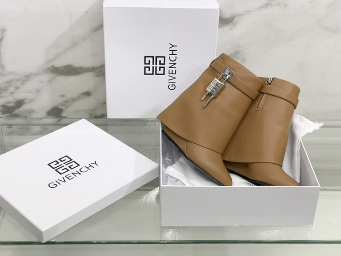 Givenchy Boots 660011