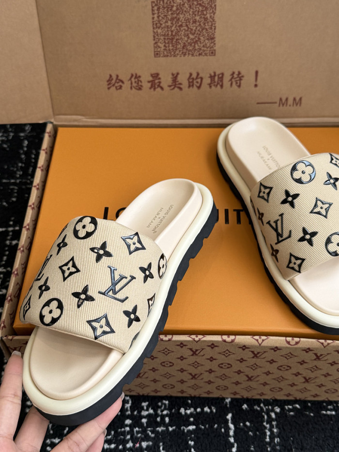L&V sandal 266