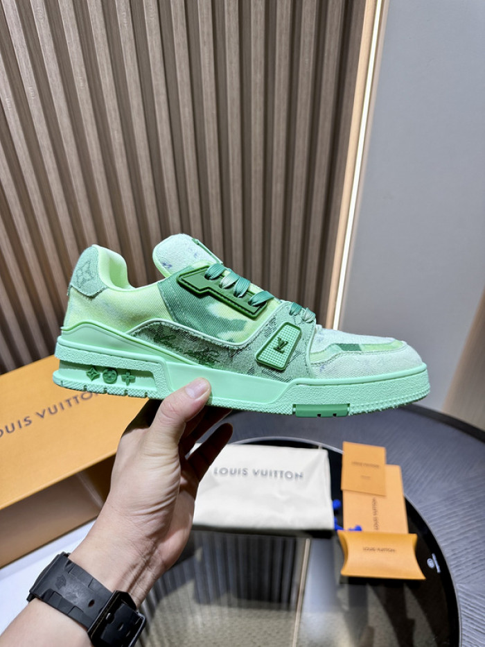 LV snekaers L0000354