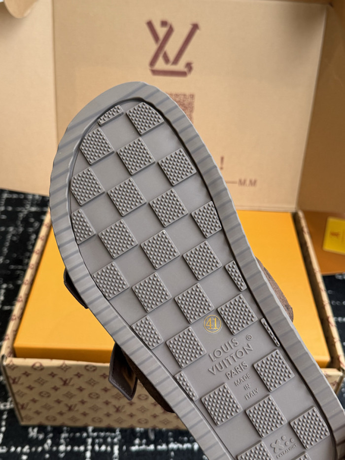 L&V sandal 279