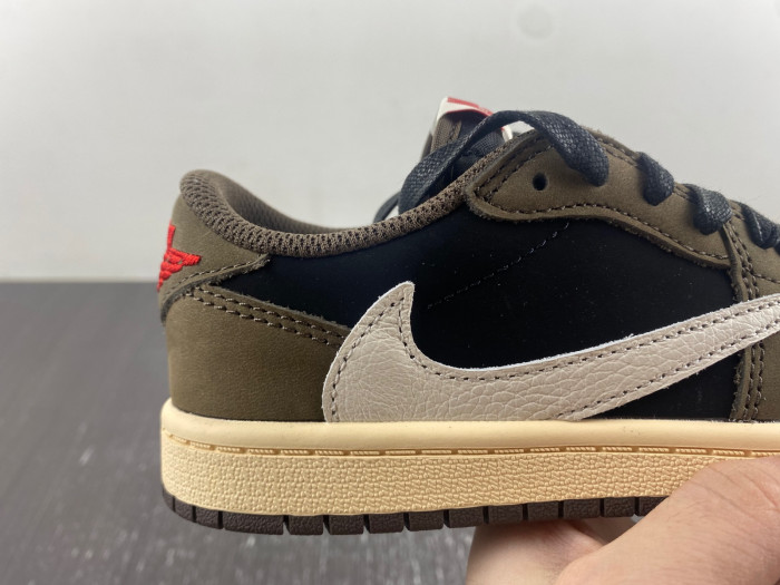 TRAVIS SCOTT X AIR JORDAN 1 LOW “MOCHA” KIDS CQ4277-001