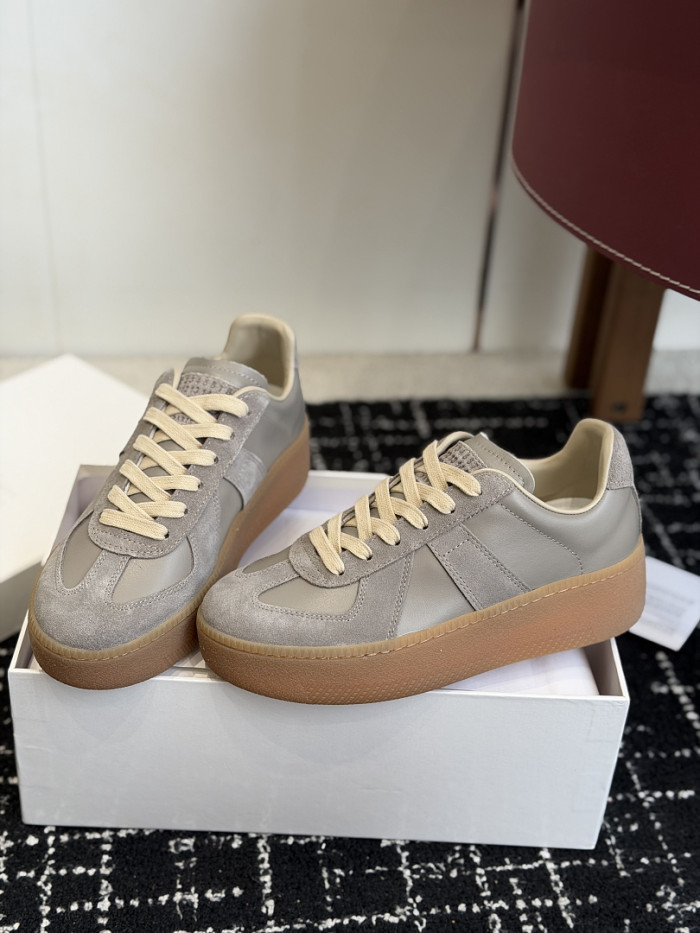 Ma1s0n Marg*e1a CALFSKIN S57WS0382