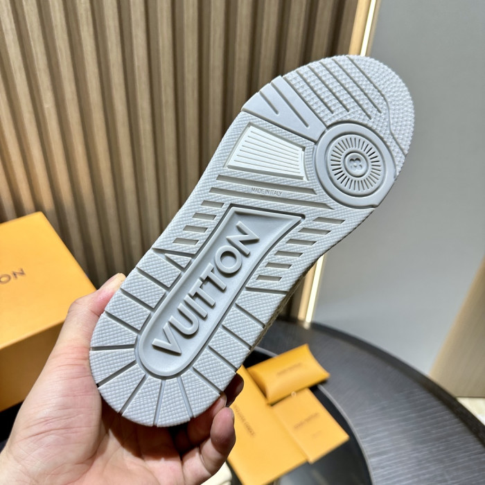 LV snekaers L0000872