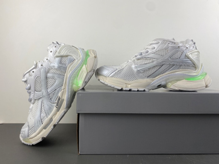 Ba1en*iaga Runner LED sneaker WRNLD 0102
