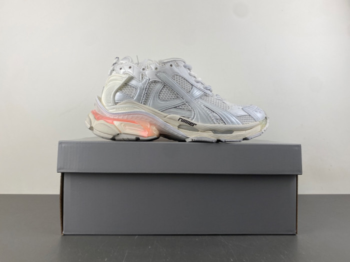 Ba1en*iaga Runner LED sneaker WRNLD 0102