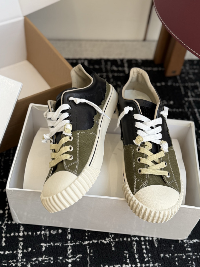Ma1s0n Marg*e1a CALFSKIN S57WS0420