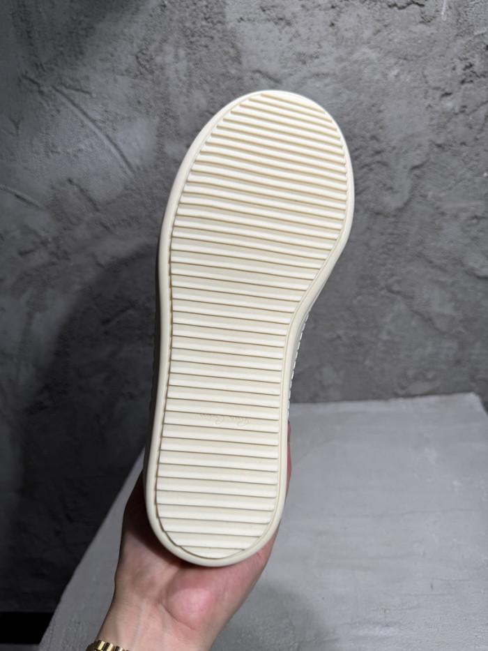 Rick Owe* R0000378